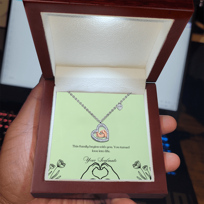 Baby feet necklace in a wooden box with LED